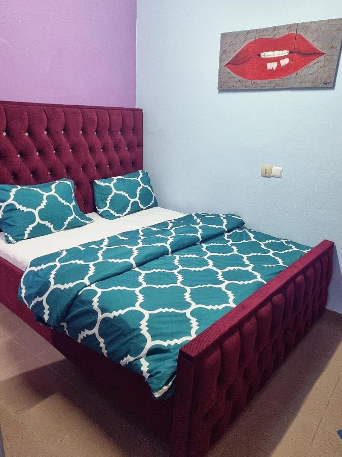 Residence Sighaka - Studio Meuble Vip Avec Wifi, Gardien, Parking Duala Zewnętrze zdjęcie